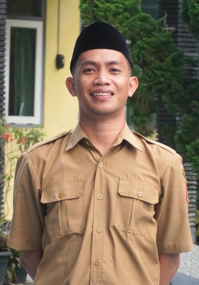 Arih Priasworojati, S.Pd
