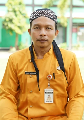 Ruslan Abdul Ghoni, S.Pd