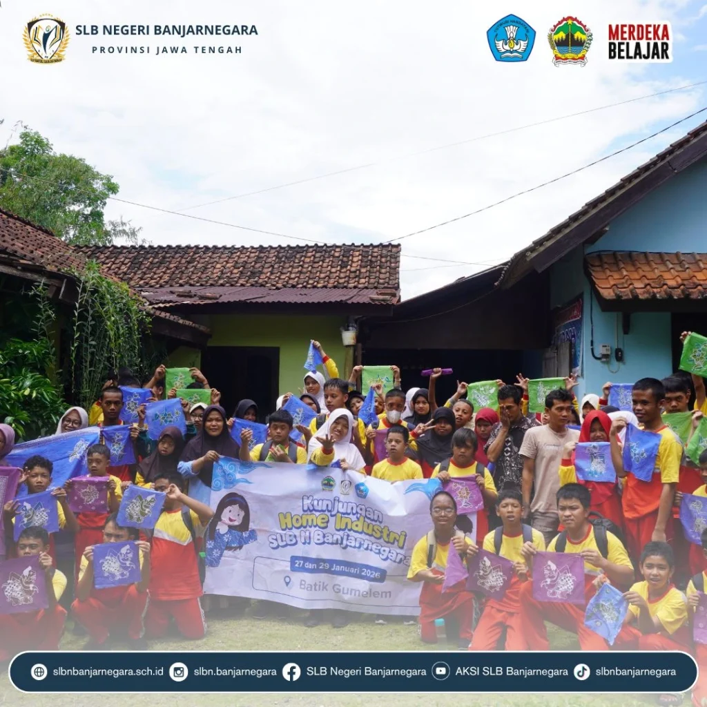 Kunjungan Home Industri ke Batik Sukarno